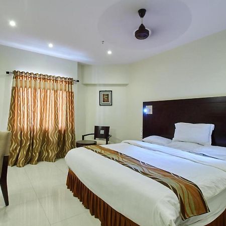 Krishna Residency Hotel Vijayawāda Exterior foto